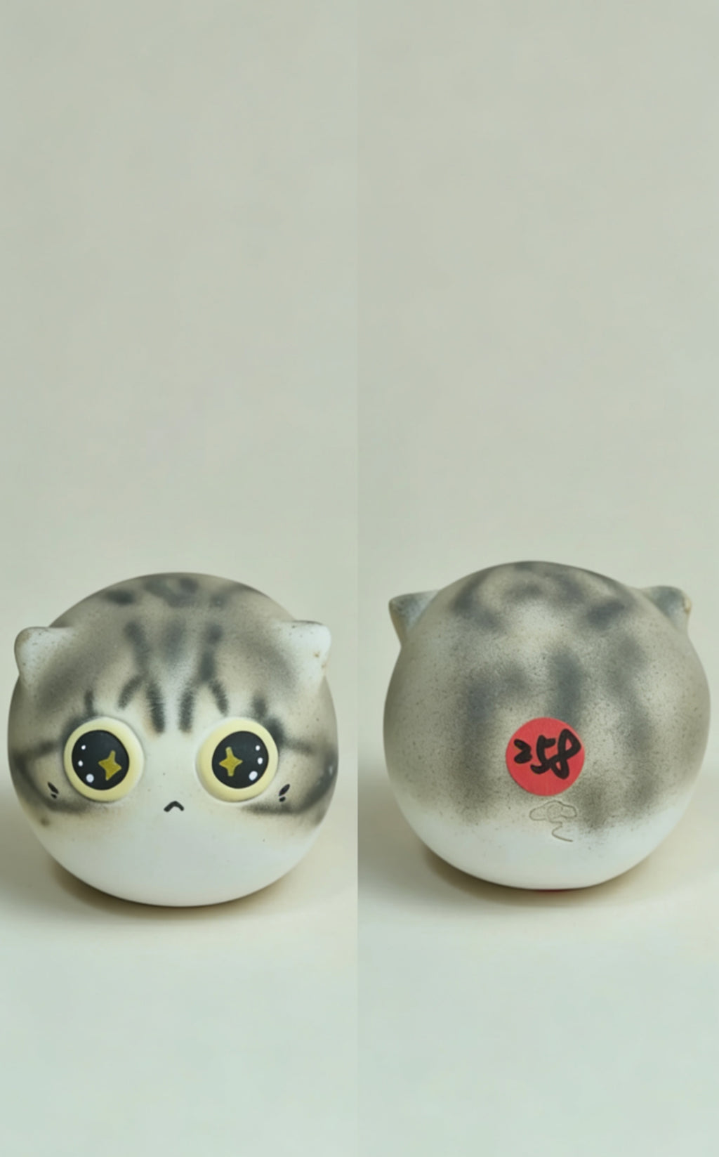 Ornamento artistico in ceramica a forma di gatto di medie dimensioni (edizione dorata)