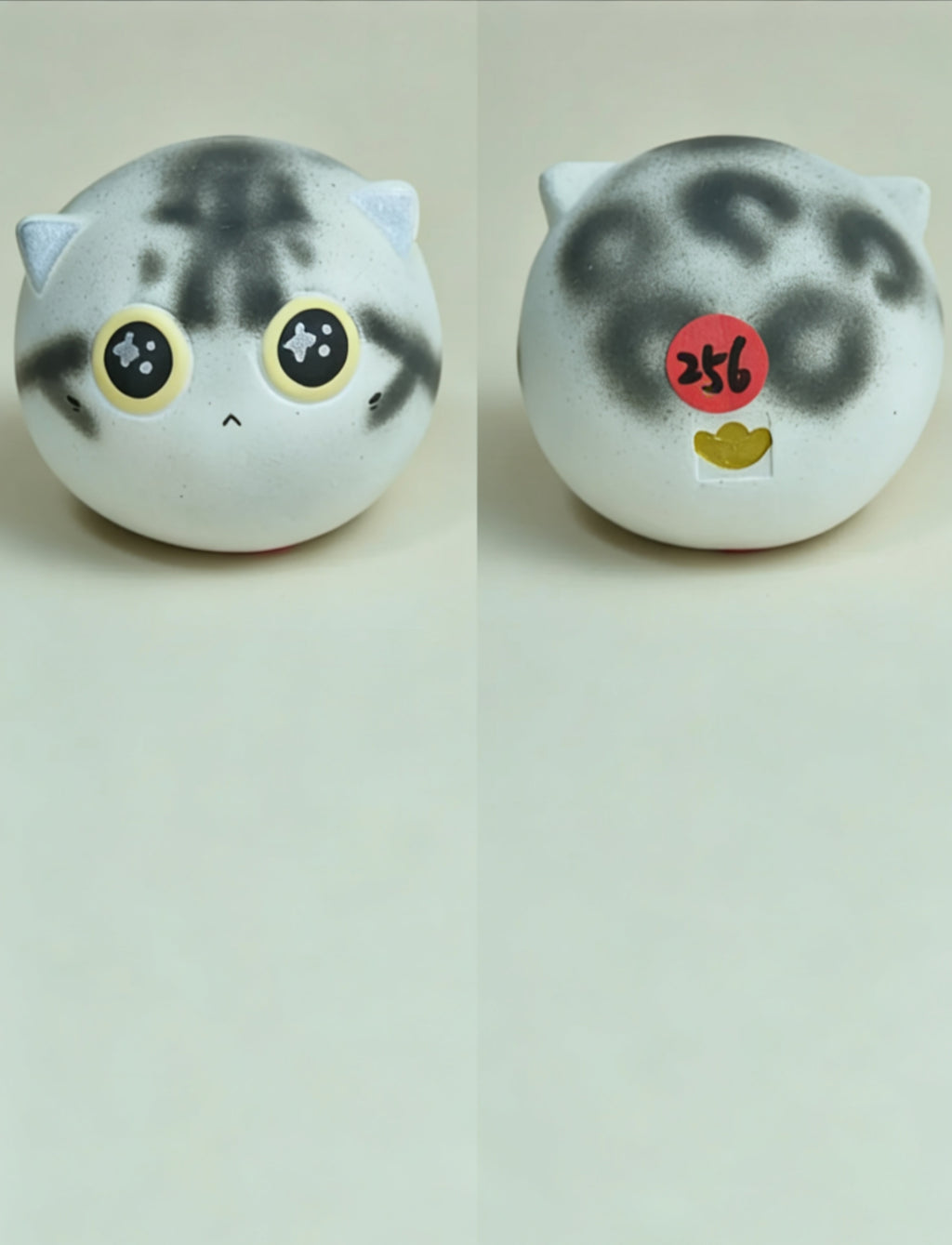 Ornamento artistico in ceramica a forma di gatto di medie dimensioni (edizione dorata)